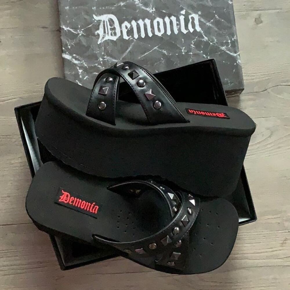 Demonia Funn-29 Sandals